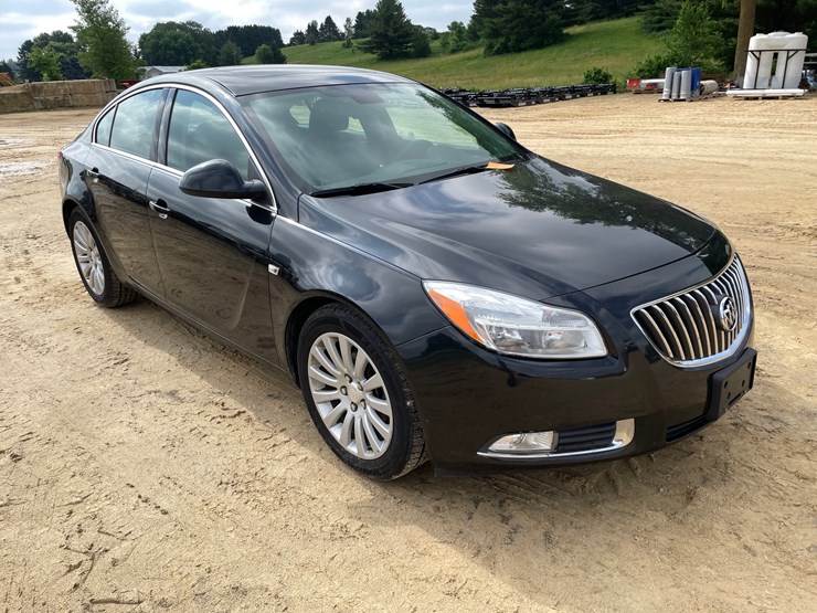 #205-•-2010-buick-regal-cx2-(delay-in-title)-image-3