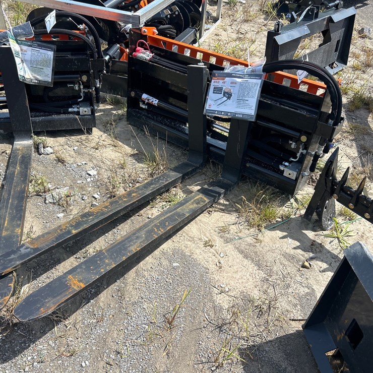 #53 • 48” HYDRAULIC SKID STEER PALLET FORKS