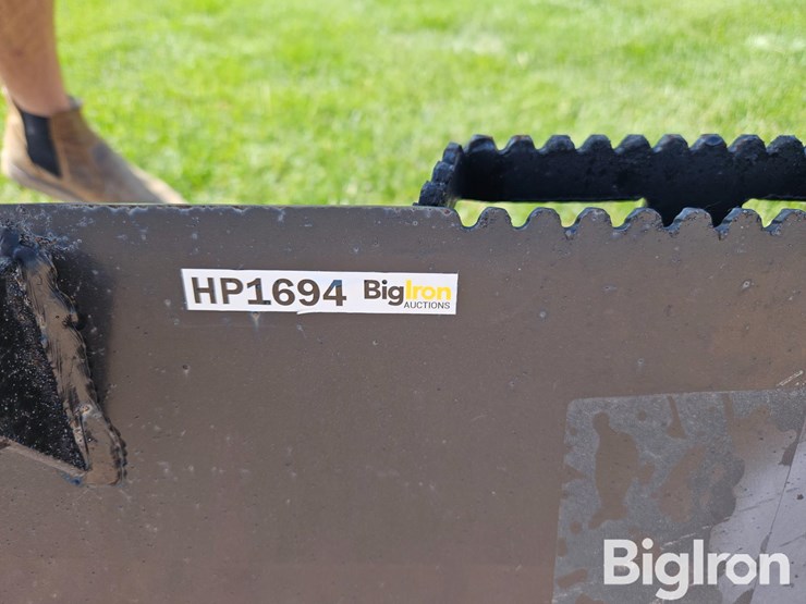 2025-72"-skid-steer-bucket-image-12