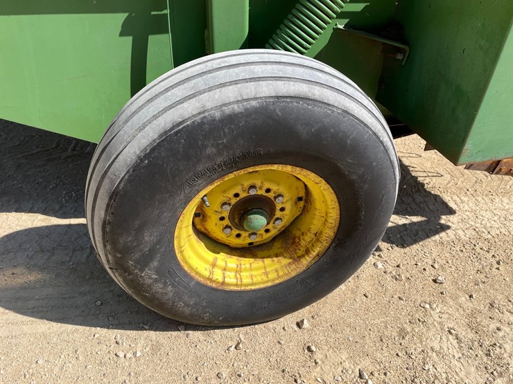 john-deere-510-image-45