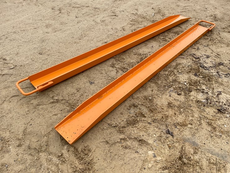 #2260-•-pair-of-new-wolverine-78"-l-pallet-fork-extensions-image-2