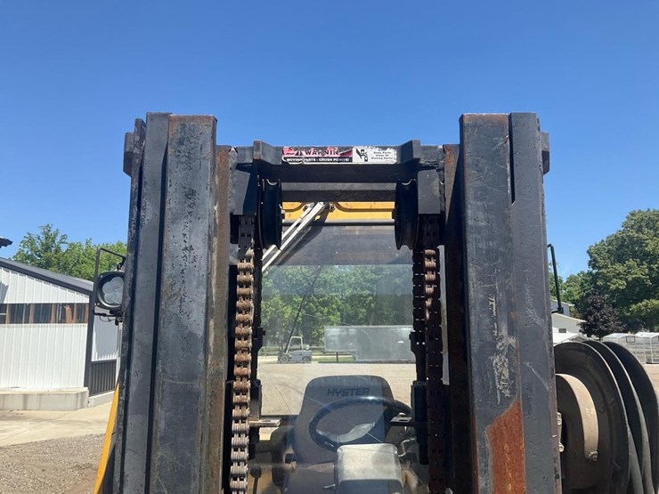 #1377-•-1997-yale-gdp100-forklift-image-20