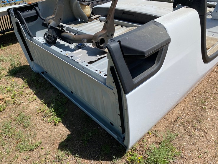 #7418-•-2020-and-newer-chevrolet-take-off-box-with-tailgate-(antigo,-wi)-image-12
