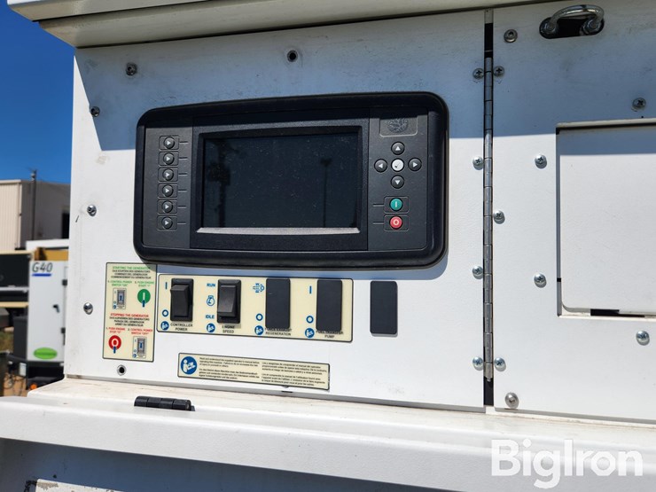 2015-generac-mmg251f4-22kw-portable-generator-image-13