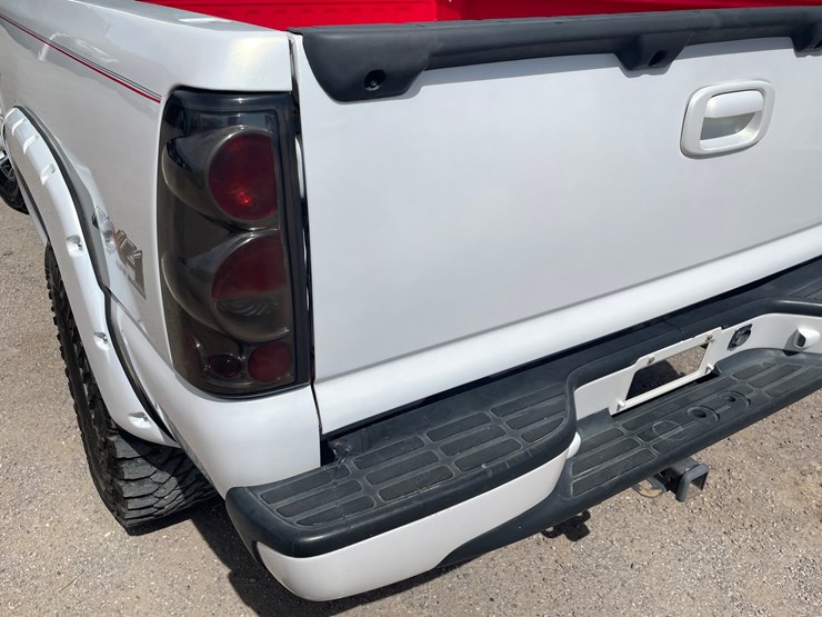 #212-•-2001-chevrolet-silverado-pickup-truck-(has-a-nm-title-image-49