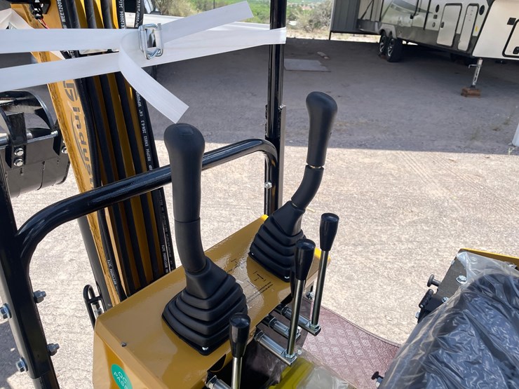 #2651-•-unused-cfg-mini-excavator-image-13