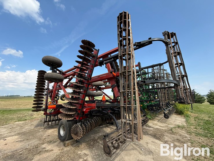 2010-case-ih-330-image-7
