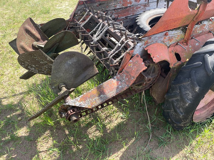 #2010-•-vintage-manure-spreader-(colfax-wi)-image-18
