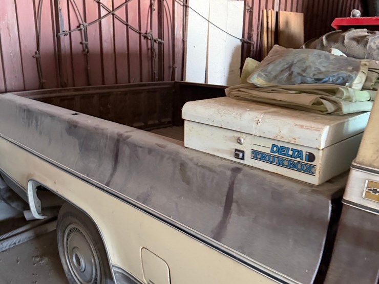 1979-￼chevy-5.7-diesel-half-ton-pickup,-2-wheel-drive,-needs-transmission-work,-shedded,-nice-shape-image-9