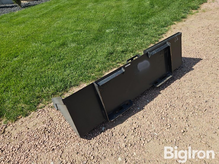 2025-72"-skid-steer-bucket-image-7