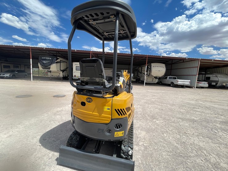 #2661-•-unused-cfg-mini-excavator-image-32