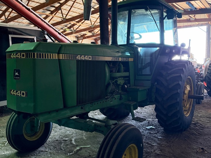 john-deere-4440-image-20