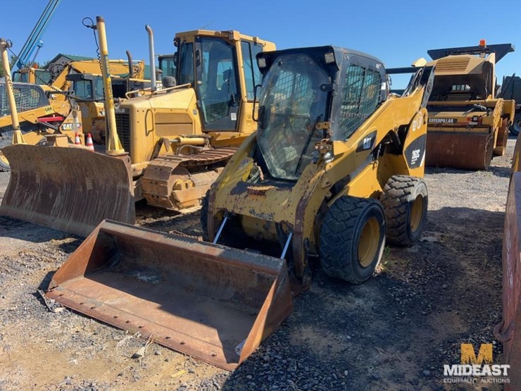2011-caterpillar-262c-image-1