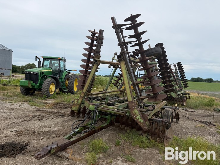 john-deere-30-image-1