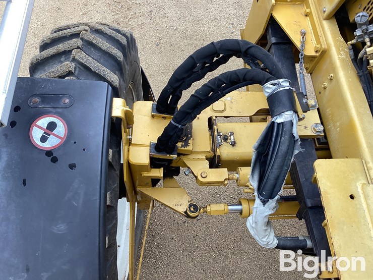 2001-ag-chem-rogator-854-self-propelled-sprayer-image-9