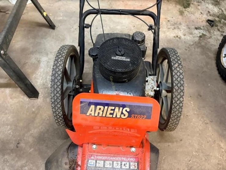 ariens-st622-6hp-trimmer-image-3