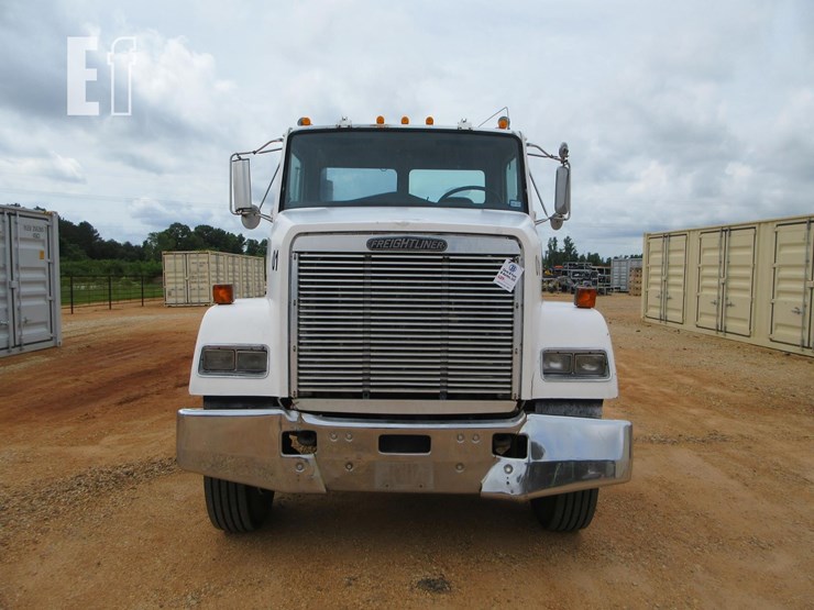 1988-freightliner-flc112-image-6