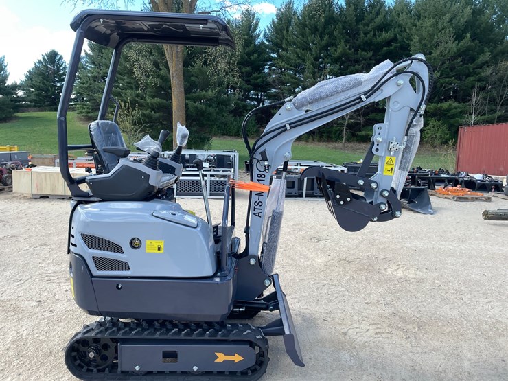 #1111-•-new-ats-me18-mini-excavator-image-3