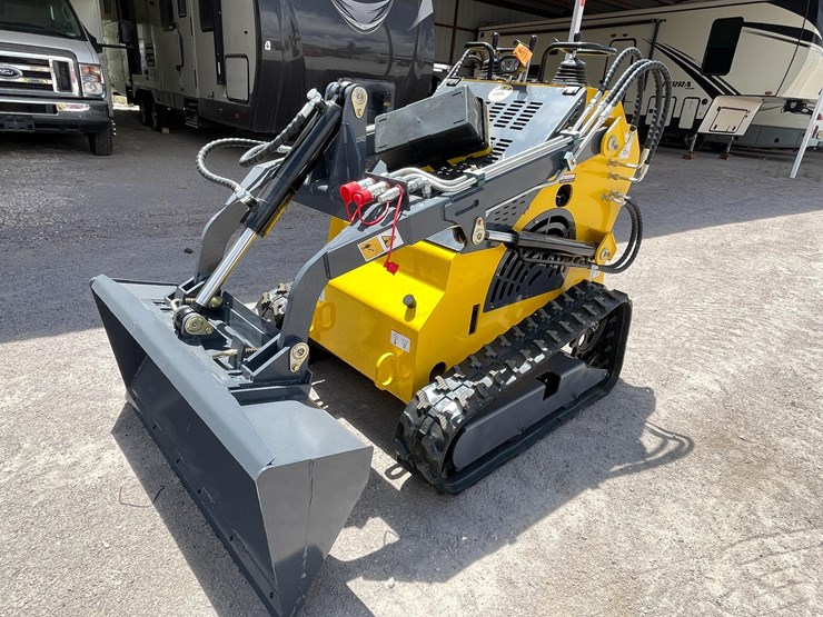 #2701-•-unused-2026-mini-skid-steer-loader-image-1