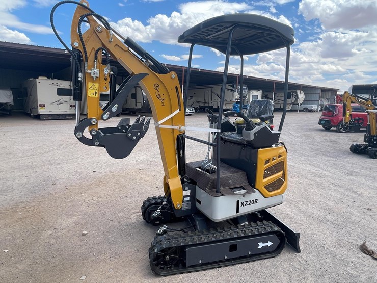 #2663-•-unused-cfg-mini-excavator-image-1