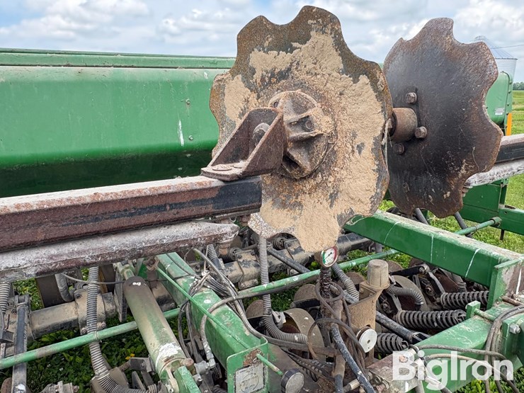 john-deere-750-image-20