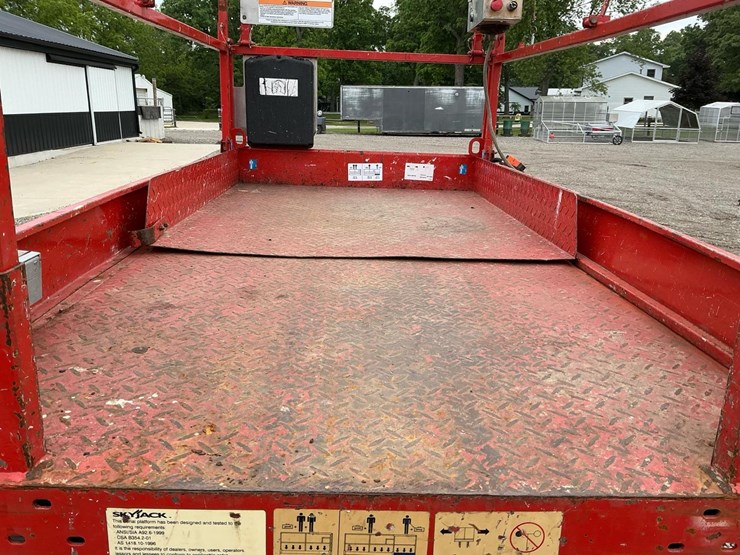 #1304-•-2007-skyjack-sj4632-scissor-lift-image-7
