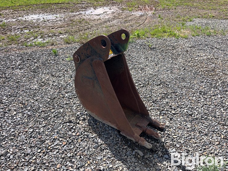 caterpillar-12-image-3