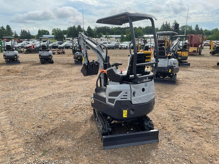 #2031-•-unused-2026-ats-mini-excavator-image-2
