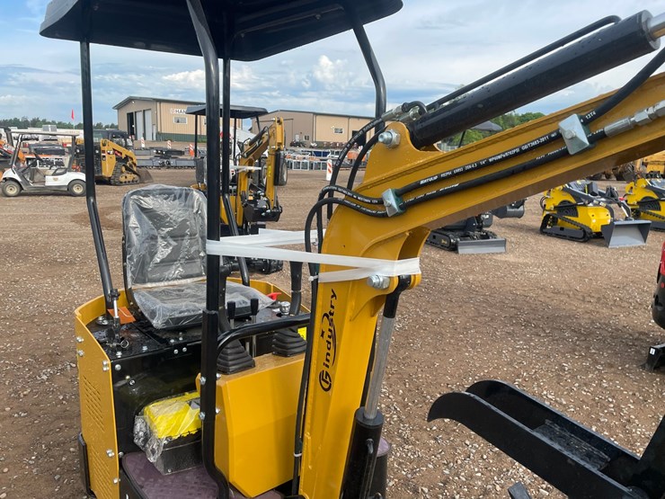 #2037-•-2026-cfg-h13r-mini-excavator-image-7