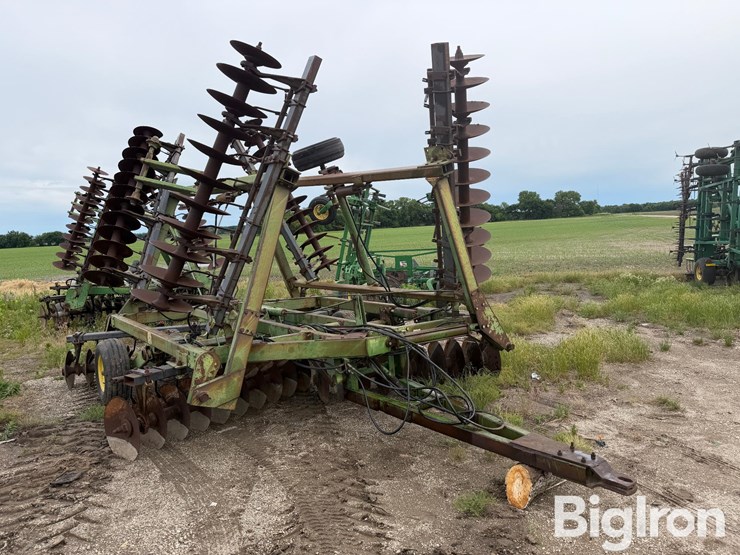 john-deere-30-image-3