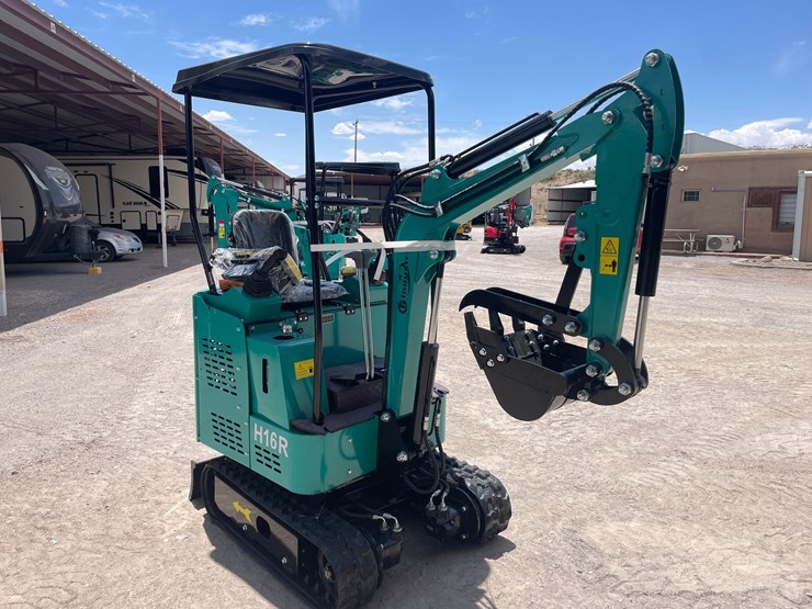 #2657-•-unused-cfg-mini-excavator-image-3