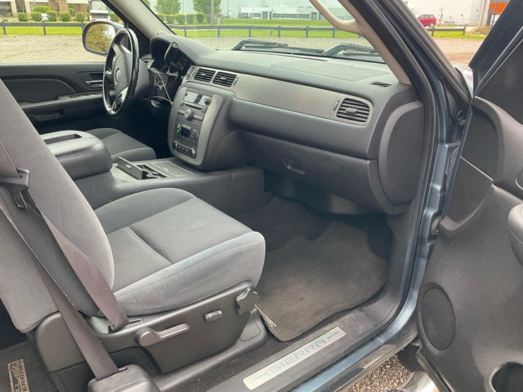 2009-gmc-sierra-1500-image-25