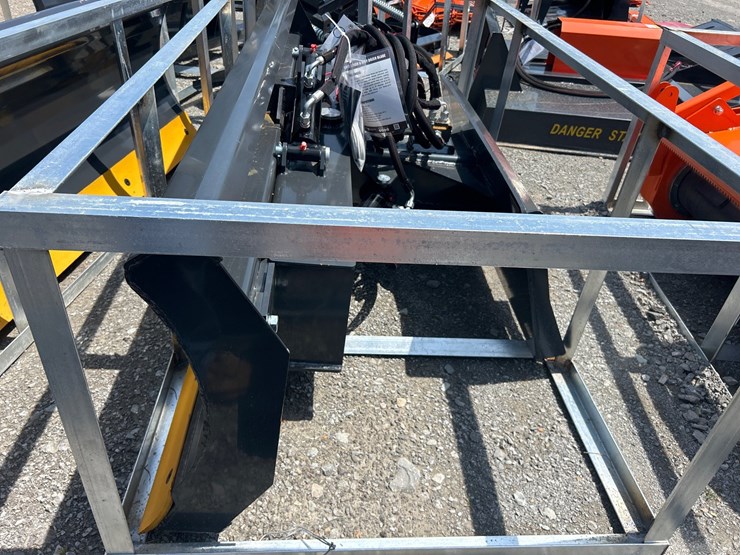 #90-•-6-way-84”-hydraulic-skid-steer-dozer-blade-image-2