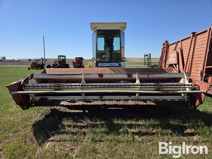 hesston-6600-image-2