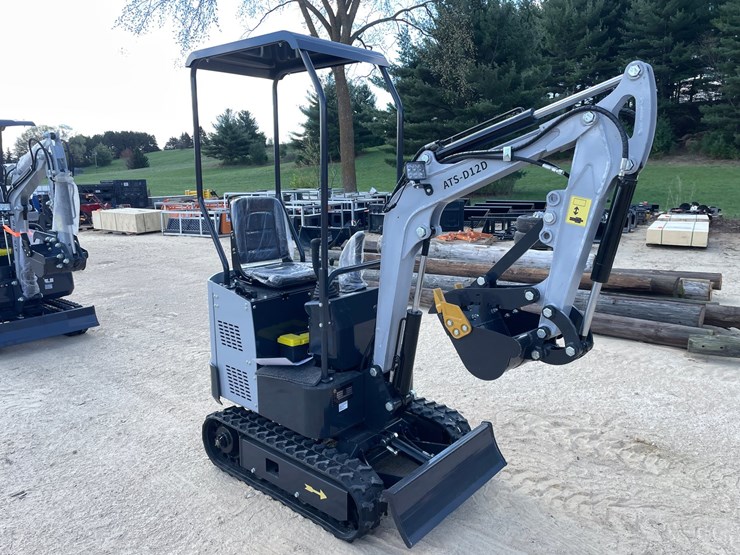 #1104-•-new-ats--d12d-mini-excavator-image-2