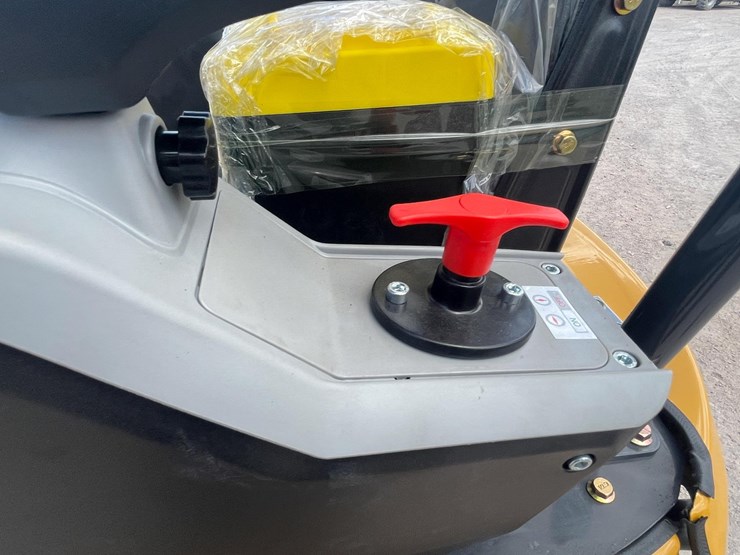 #2663-•-unused-cfg-mini-excavator-image-13