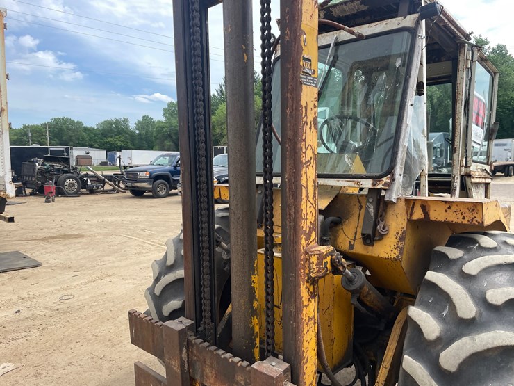 #302-•-liftmaster-rough-terrain-forklift-(boyceville-wi)-image-18