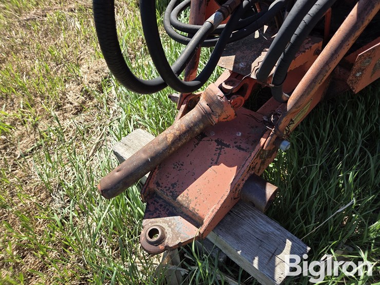 hesston-600-image-12