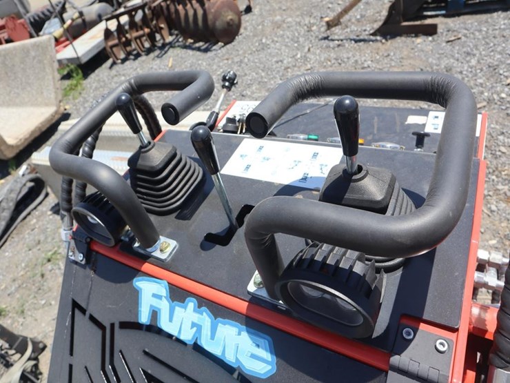 ft380-mini-skidloader-image-9