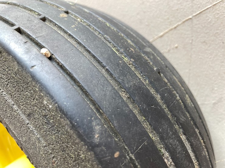 john-deere-2445-image-5