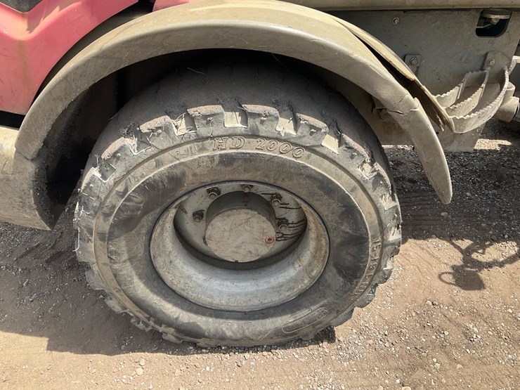 2018-takeuchi-tw65-image-7