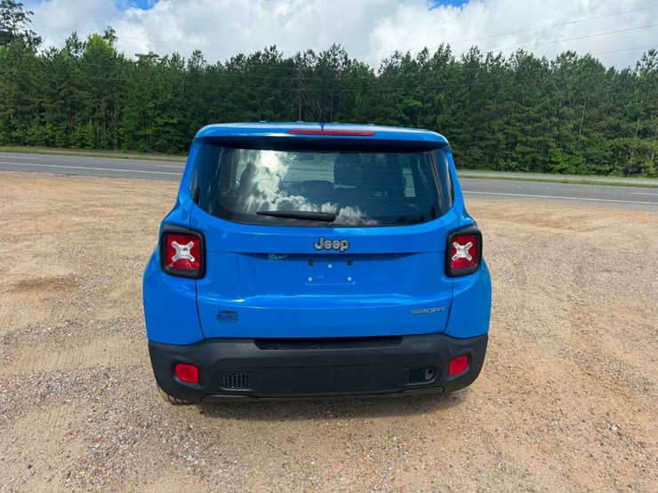 2015-jeep-renegade-image-4
