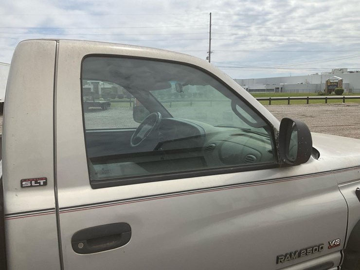 1999-dodge-2500-image-48