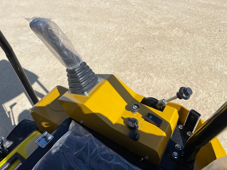 #1102-•-new-ats-rt15r-mini-excavator-image-8