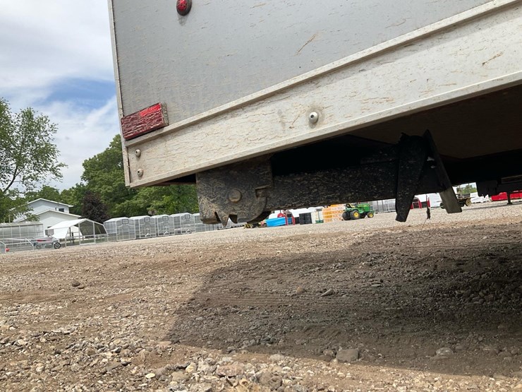 2024-haulin-31'-x-102"-image-31