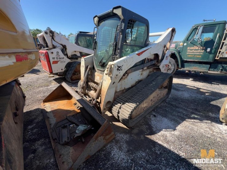 2017-bobcat-t870-image-1