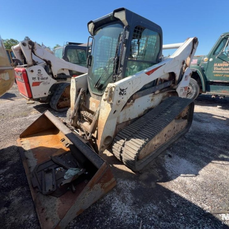 2017 BOBCAT T870