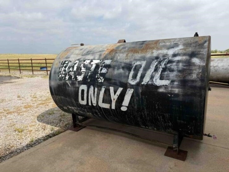 2,000-gallon-steel-waste-oil-tank-image-2