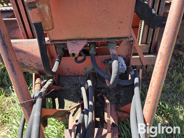 hesston-600-image-10