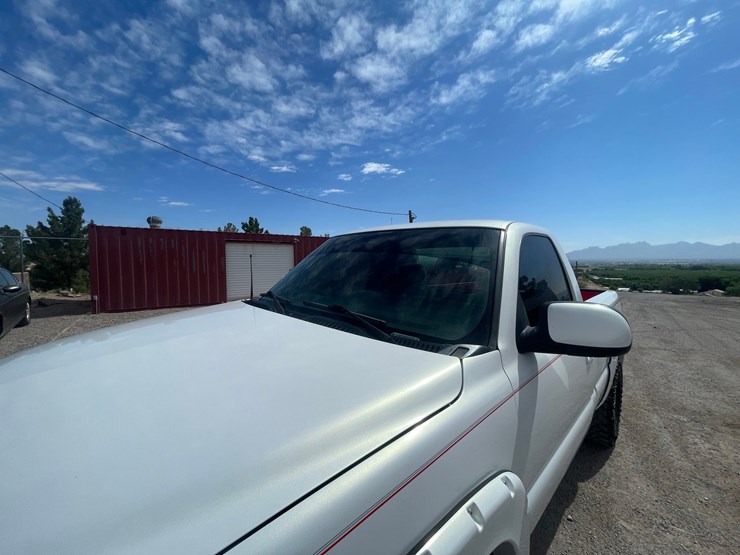 #212-•-2001-chevrolet-silverado-pickup-truck-(has-a-nm-title-image-11